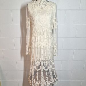 Elegant Cream Lace Dress